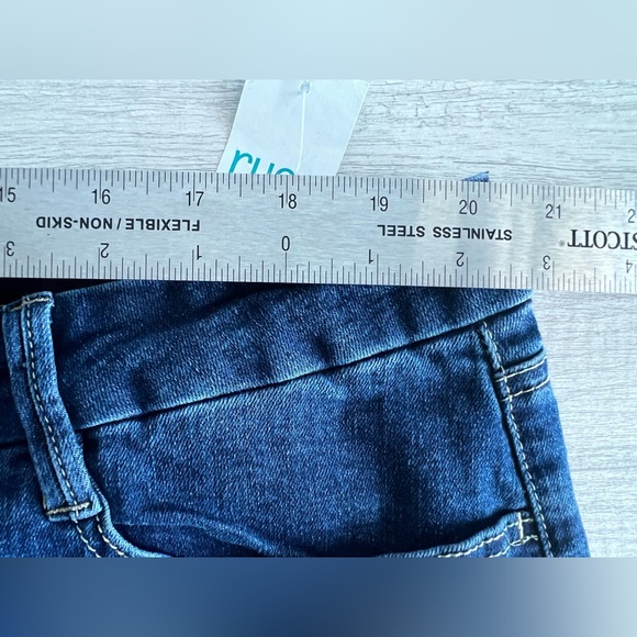 Rue Women’s Plus Curvy High Rise Skinny Jeans - Size 24 - Picture 8 of 9